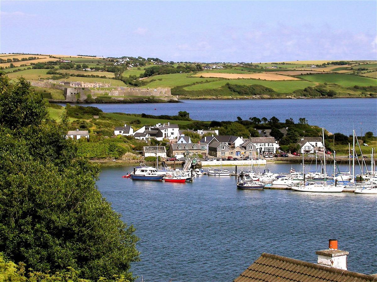 Castlemartyr Holiday Mews 3 Bed By Trident Holiday Homes Eksteriør bilde